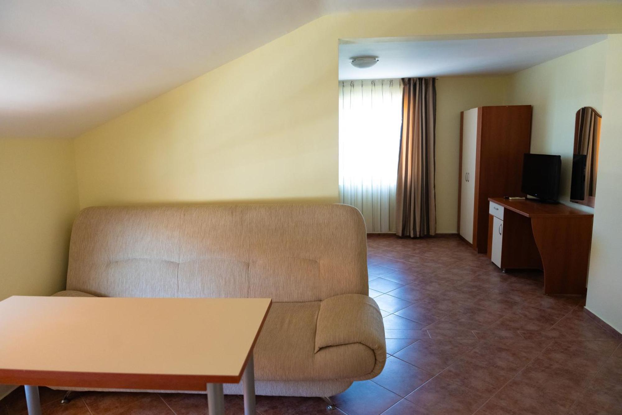 Zlatna Ribka Hotel Chernomorets Exterior photo