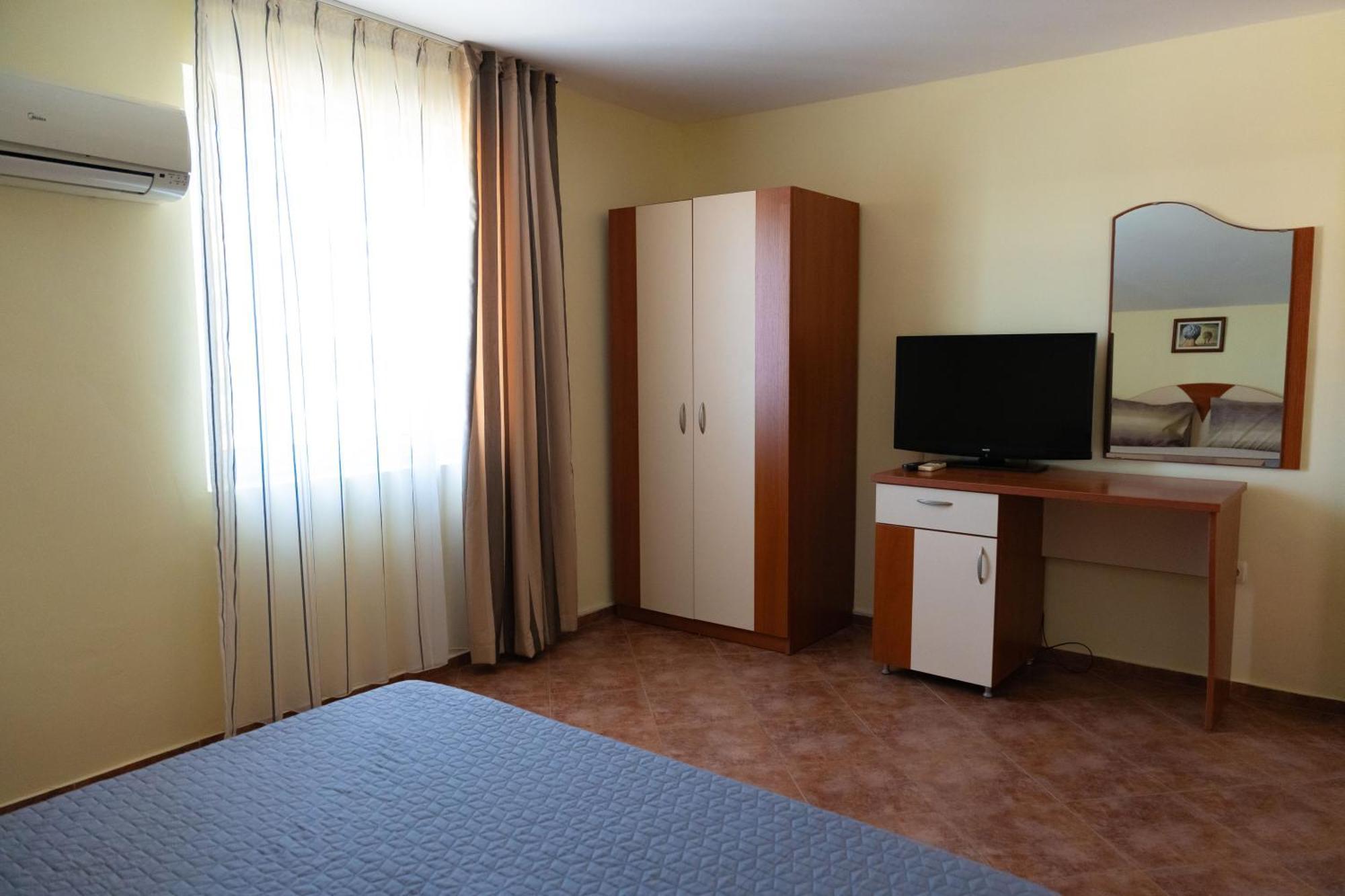 Zlatna Ribka Hotel Chernomorets Exterior photo