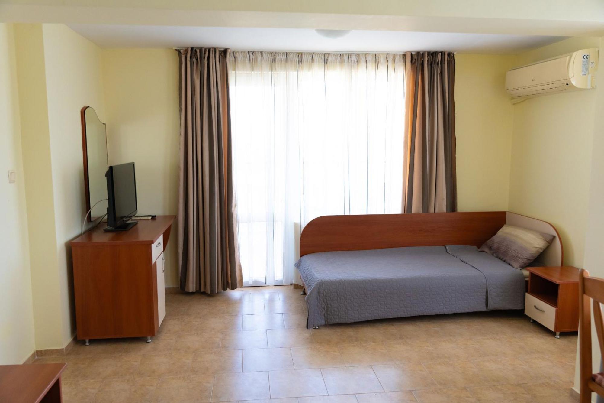 Zlatna Ribka Hotel Chernomorets Exterior photo