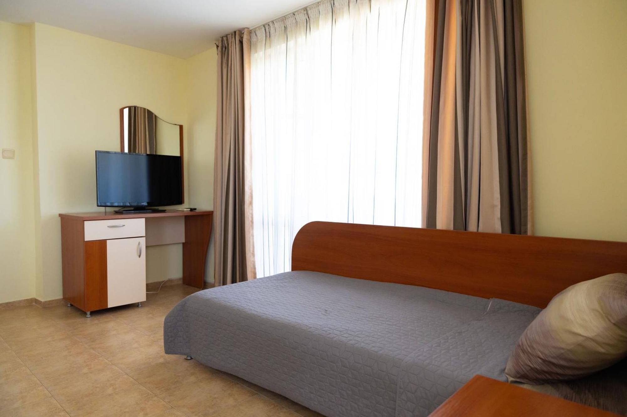 Zlatna Ribka Hotel Chernomorets Exterior photo