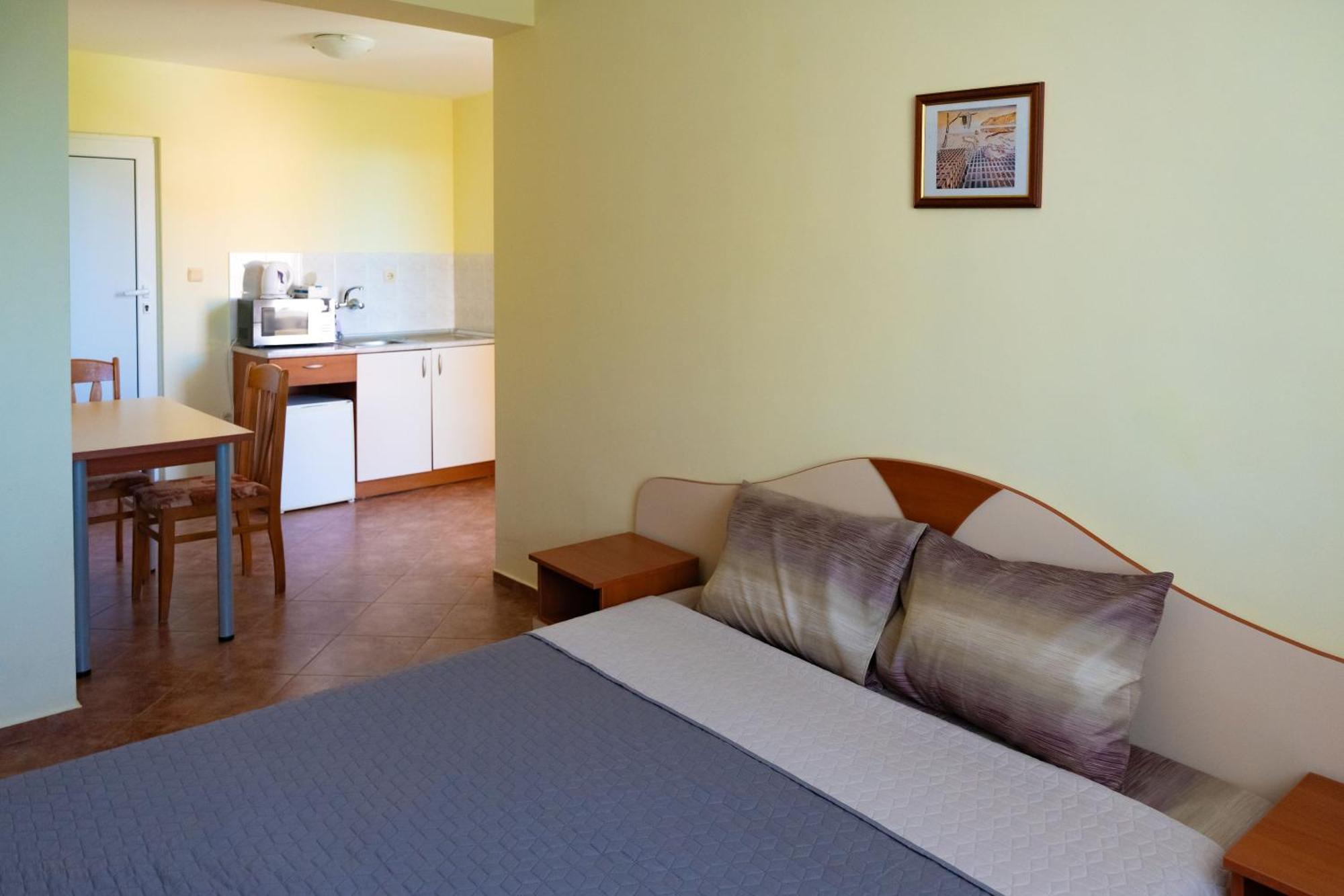 Zlatna Ribka Hotel Chernomorets Exterior photo