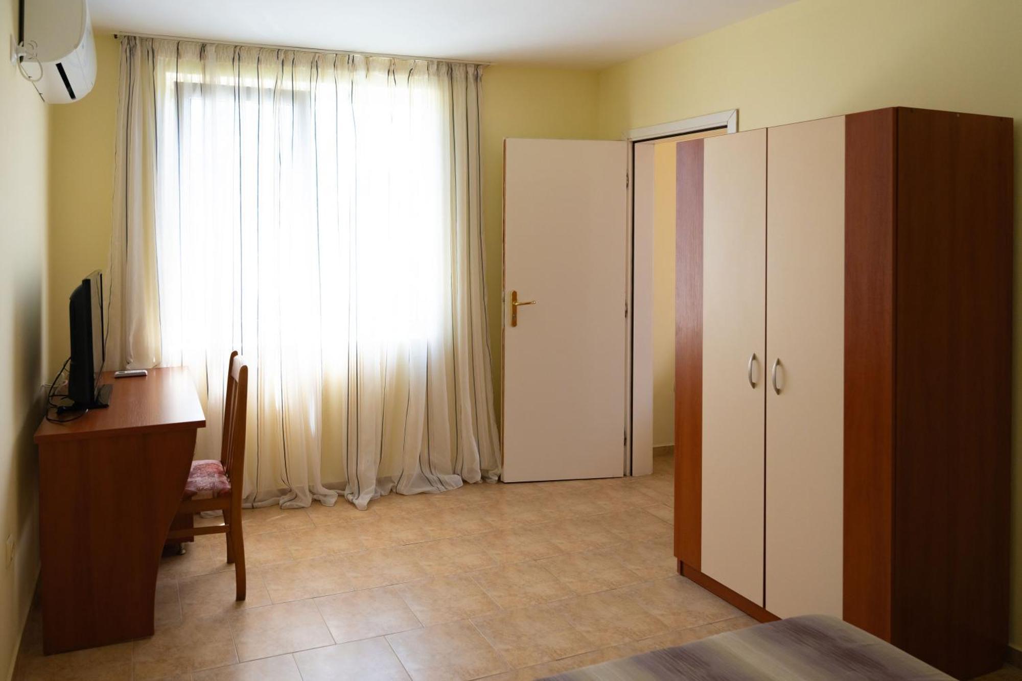 Zlatna Ribka Hotel Chernomorets Exterior photo