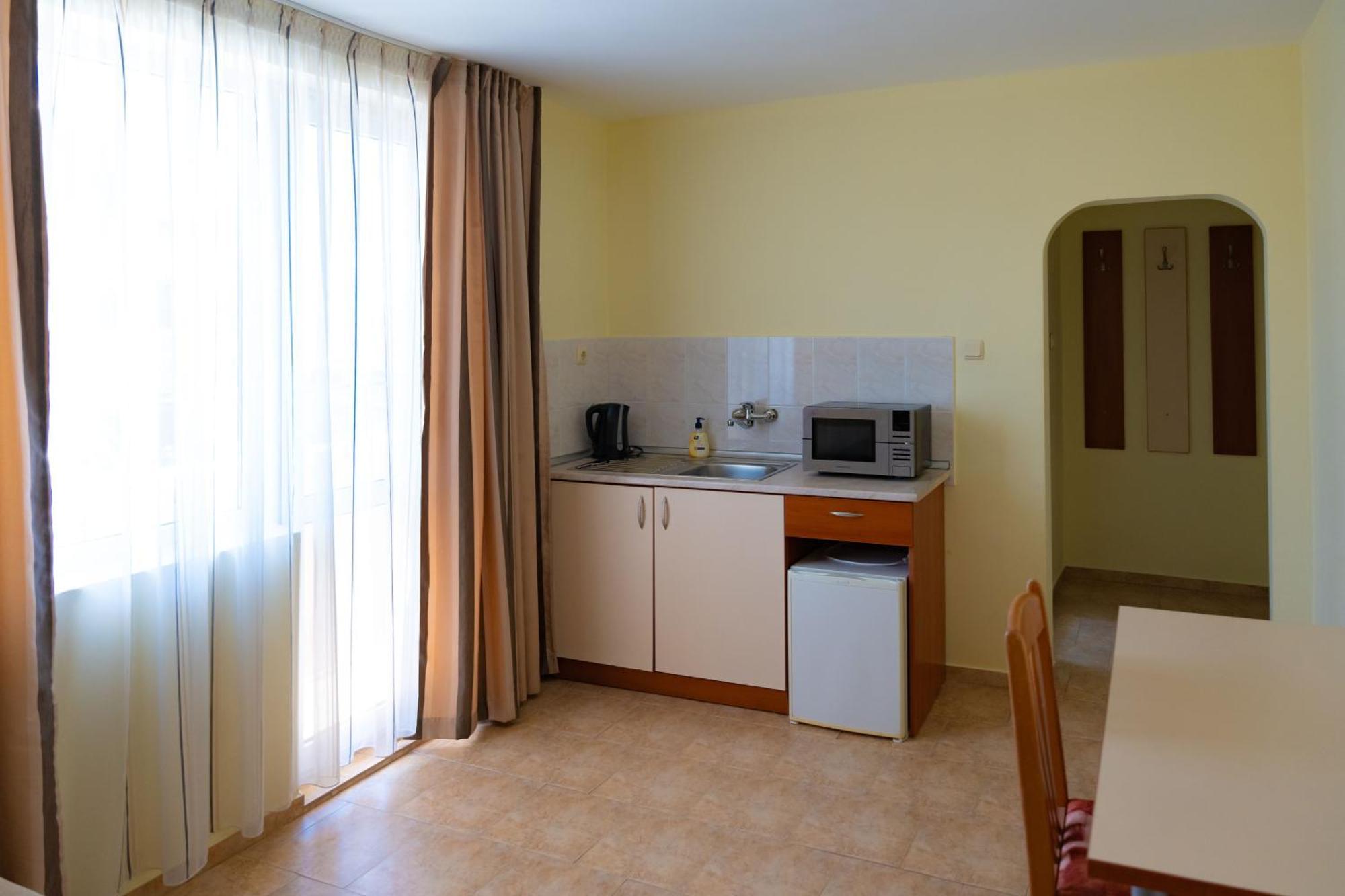 Zlatna Ribka Hotel Chernomorets Exterior photo